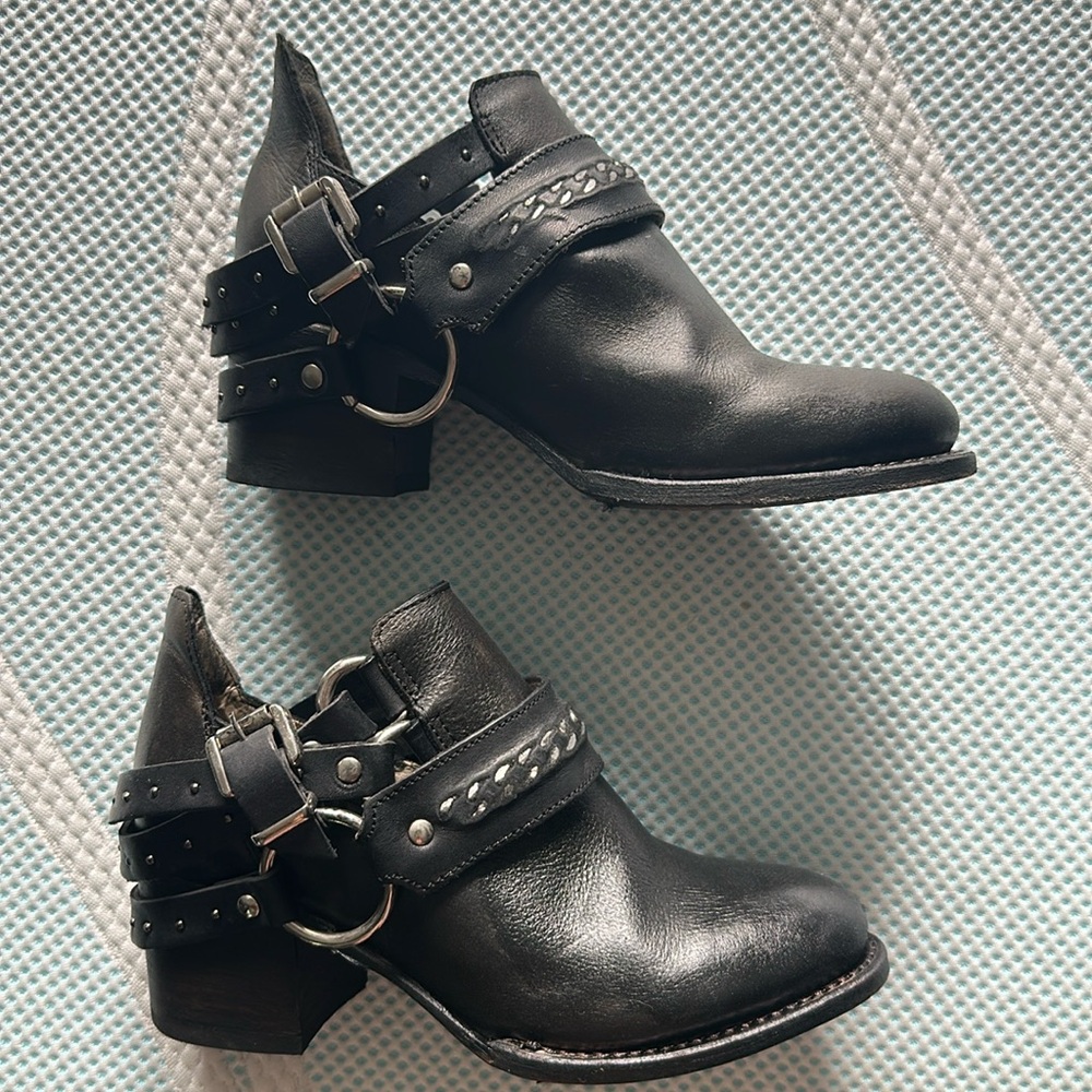 FREEBIRD Colton size 5